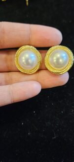 Peal Stud Earrings